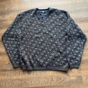 Men's Vintage Tsr Usa V neck Knit  Sweater Size XL Made In Usa Oversized
